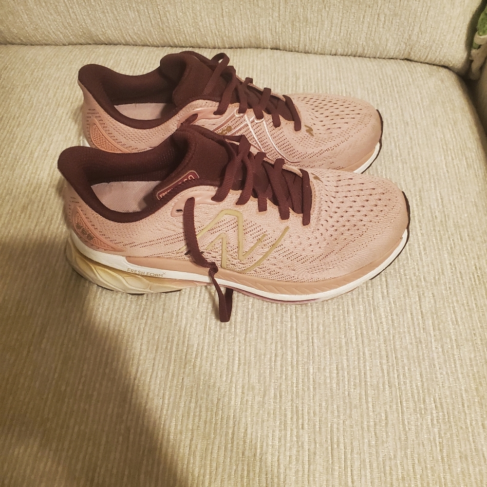 New Balance Fresh Foam 860, Size 8.5, Women's Pink Athletic Shoes